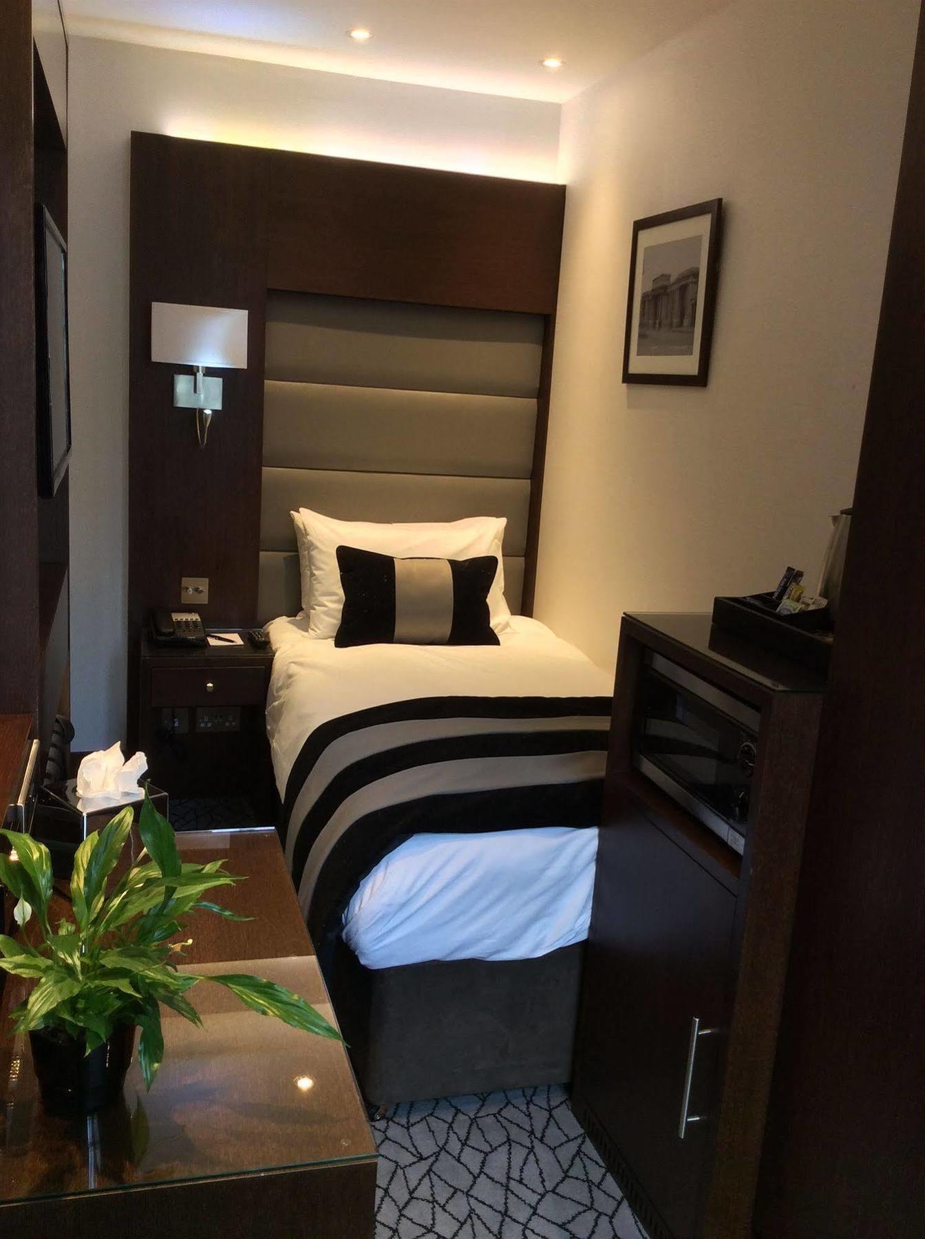 Park Grand London Lancaster Gate Hotel Exterior foto A single room at the hotel